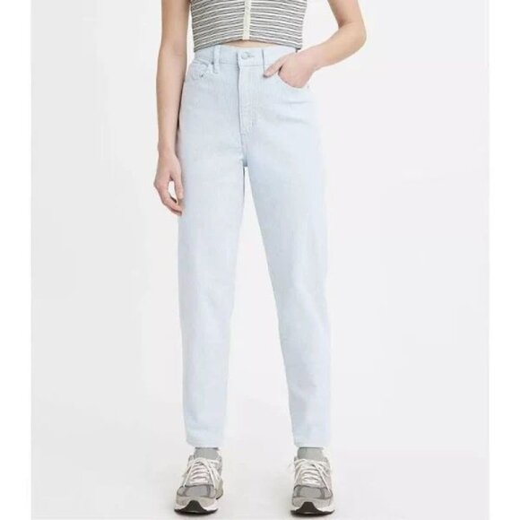 Levi's High Waisted Corduroy Mom Jean in Light Blue Size 27 - Picture 1 of 12